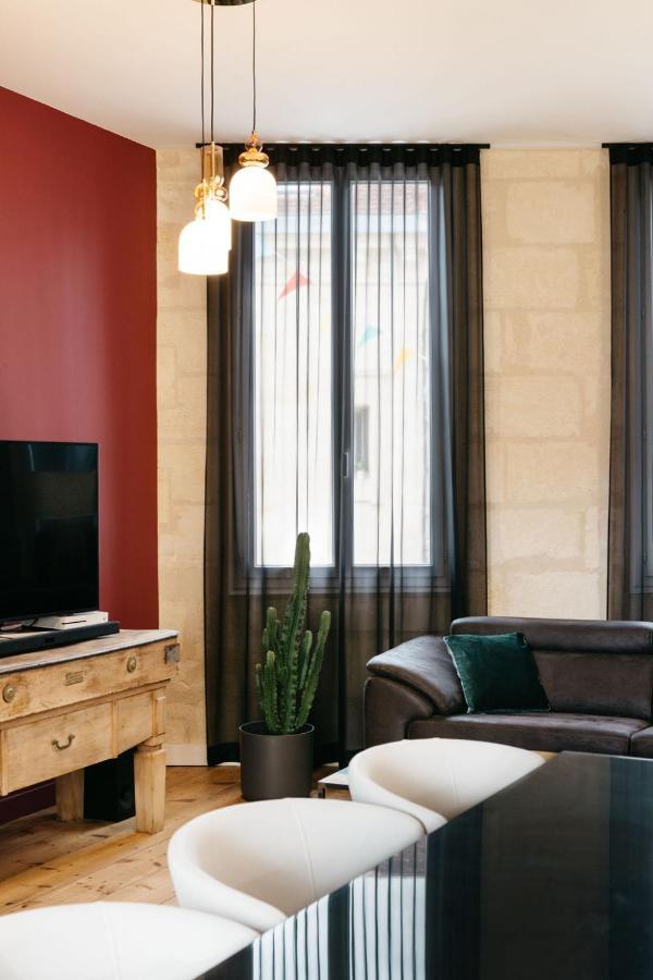 Avenue Ferry Apartment